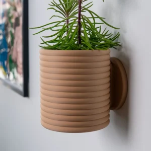 Poppy Planter with hidden drip tray