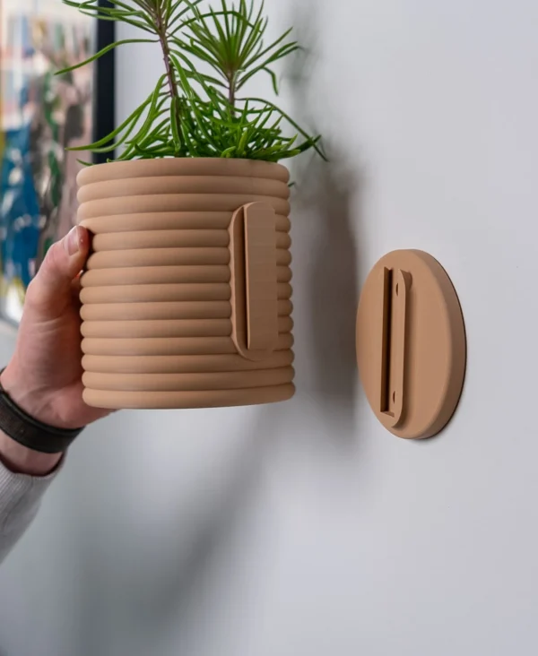 Poppy Planter with hidden drip tray - Image 5