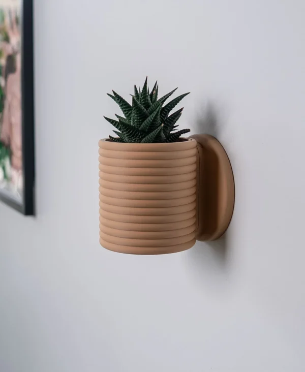 Poppy Planter with hidden drip tray - Image 6